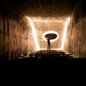 Light-painting thumbnail